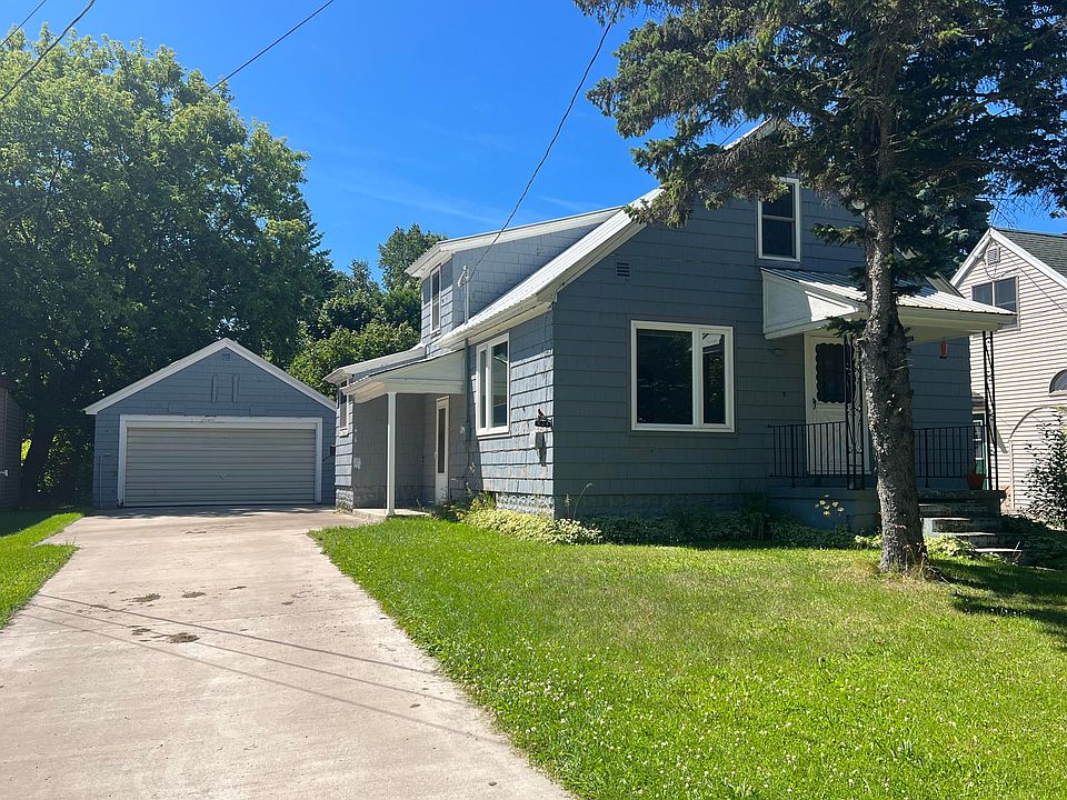 1st image of 624 Cedar St