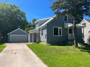 624 Cedar St, Sault Sainte Marie, MI 49783