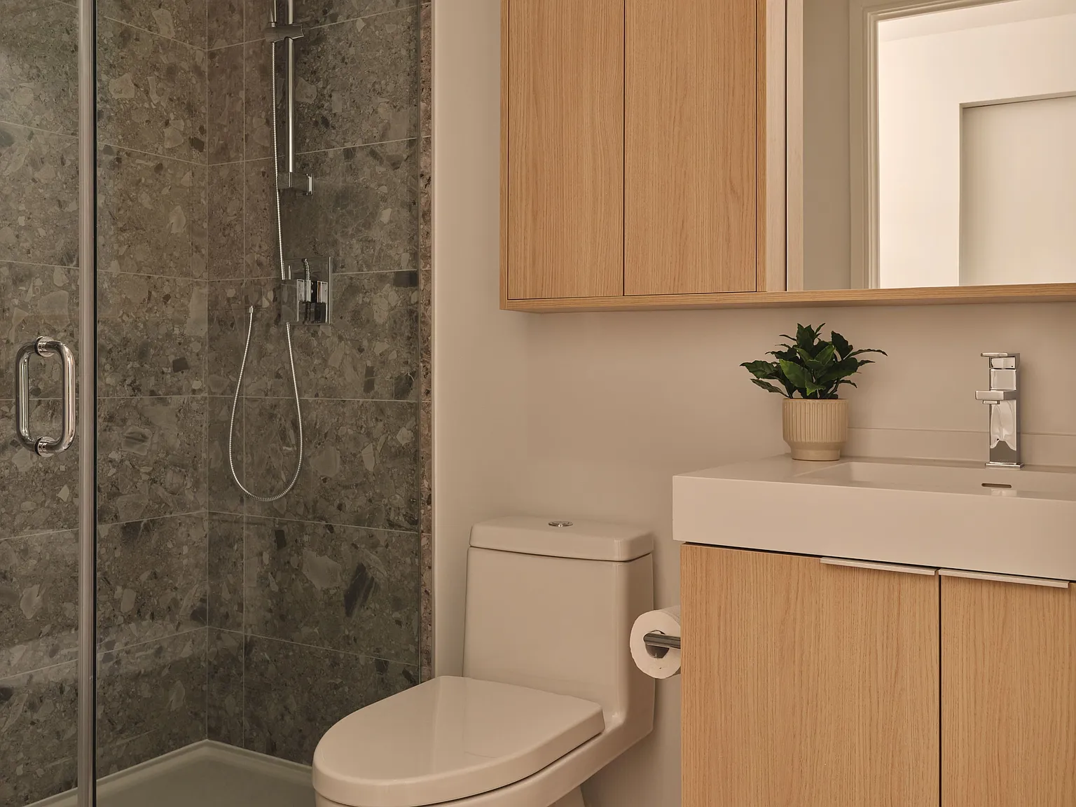 3 bed, $4,862 — Photo 3
