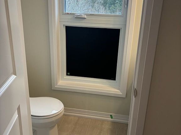 2nd image of 261 Woodbine Ave #E018