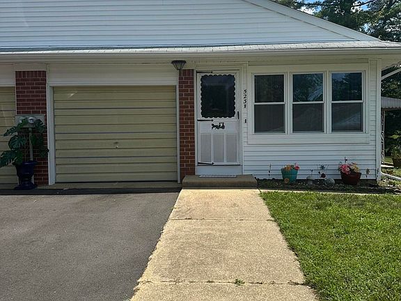 2nd image of 523 B Lilac Lane