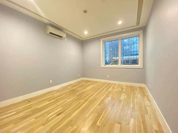 4th image of 306 Mac Dougal St #1B