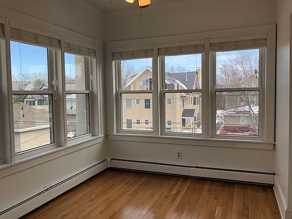 4th image of 2315 Irving Ave S APT 12