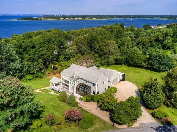 37 Tobin Ln, Bristol, RI 02809