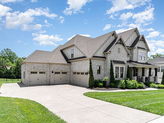 3rd image of 4613 Majestic Meadows Dr