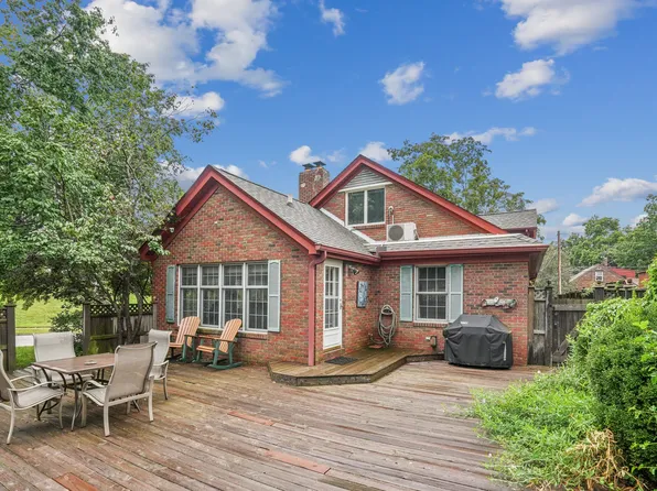 806 W Rusholme St, Davenport, IA 52804