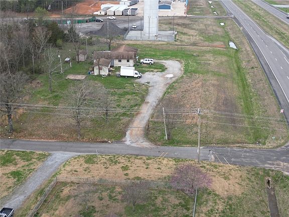 3rd image of 4512 Cedar Dr