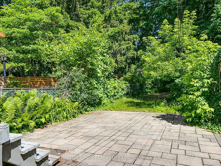 484 Merton St — Photo 44