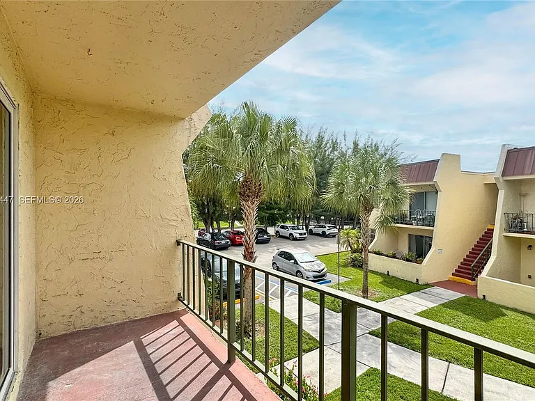 13898 SW 90th Ave #204 — Photo 32
