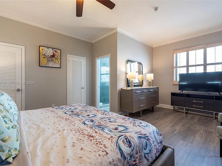 113 S 21st Ave #113 — Photo 11