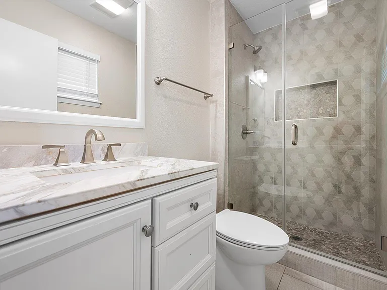 1100 Red Cliff Dr — Photo 27