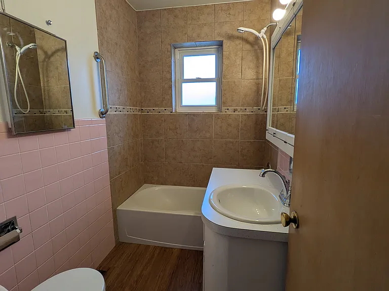 259 S 10th Ave #1 — Photo 16
