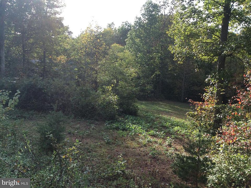 1st image of 5211 Wyndemere Cir