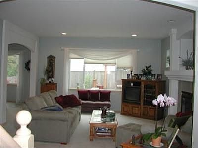 5th image of 100 152nd Pl SE