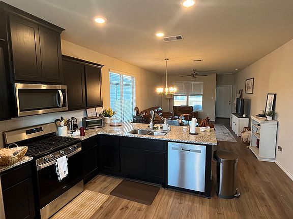 5th image of 836 Mineral Wells Ln