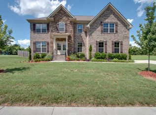 686 Fredericksburg Dr, Gallatin, TN 37066