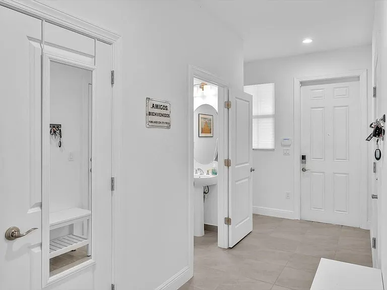 556 Sanderling Cir #0 — Photo 7