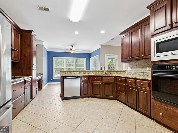 2nd image of 903 Little River Rd