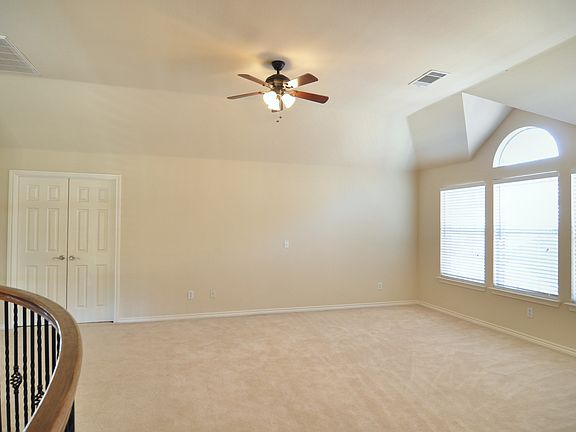 3rd image of 10644 Providence Dr