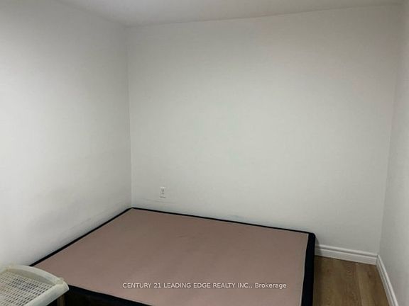 5th image of 8 Digby Cres #Basement