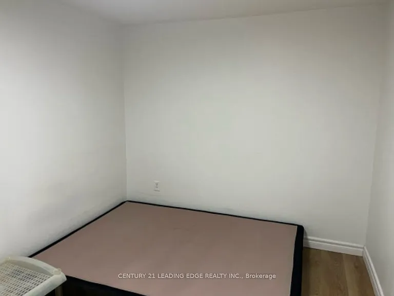 8 Digby Cres #BASEMENT — Photo 5