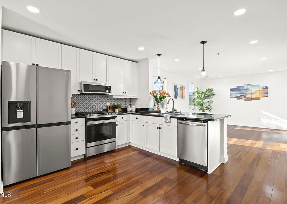 1st image of 285 N Ventura Ave APT 24
