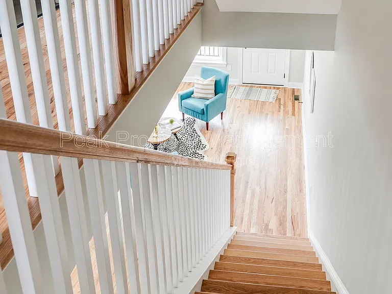 3204 Delaware Ave — Photo 32