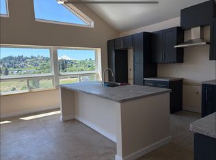 263 Off Rd, White Salmon, WA 98672