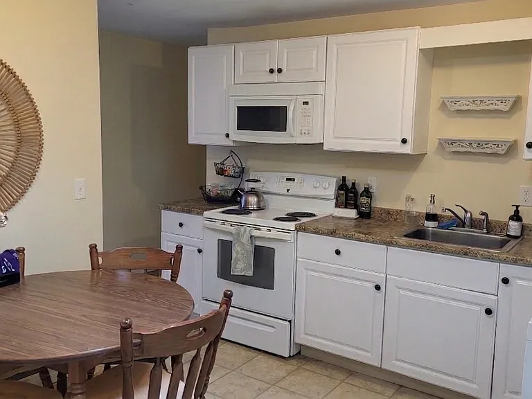 167 Elm St #2 — Photo 3