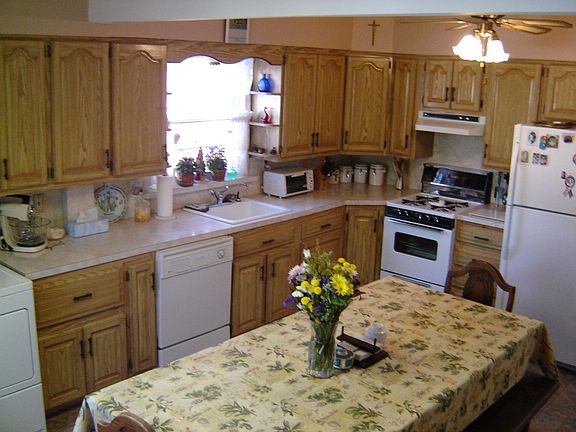 Eat in Kitchen and Laundry Area
