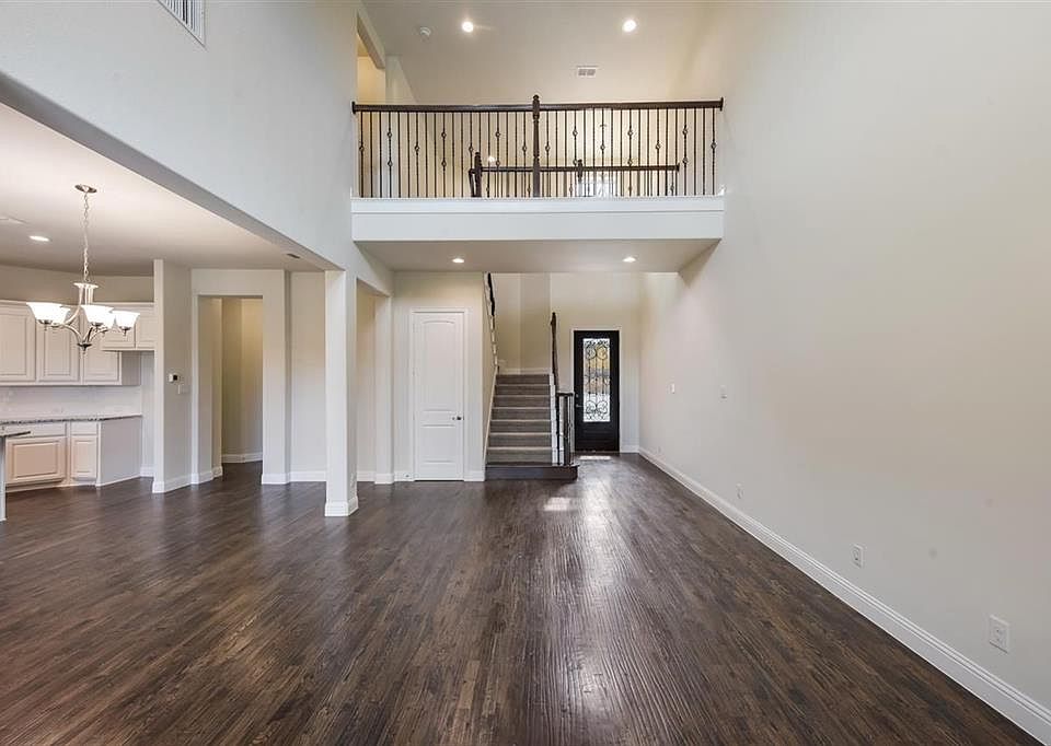 1st image of 2670 Villa Di Lago Dr #1