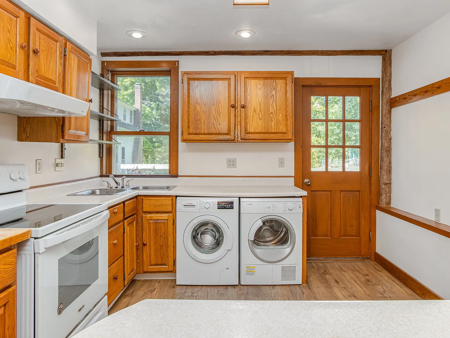 2 bed, 1.5 bath, 1100 sqft, $2,000 — Photo 4