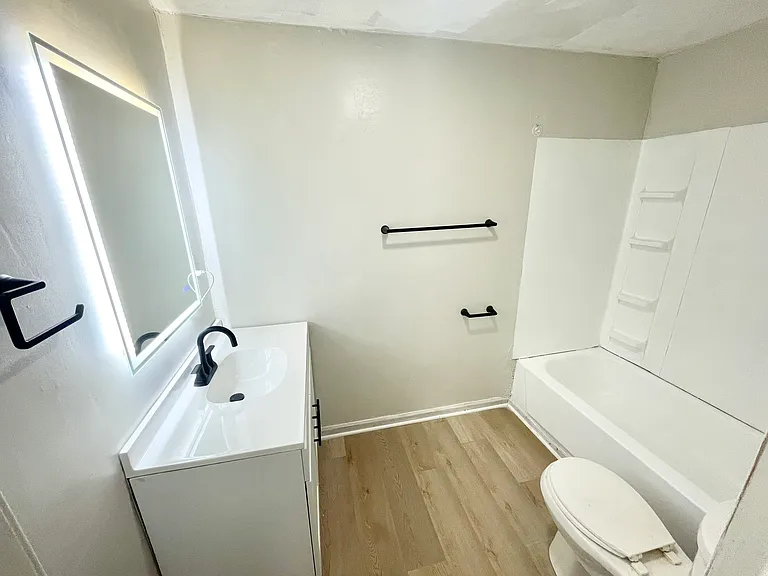 McLane Manor — Photo 10