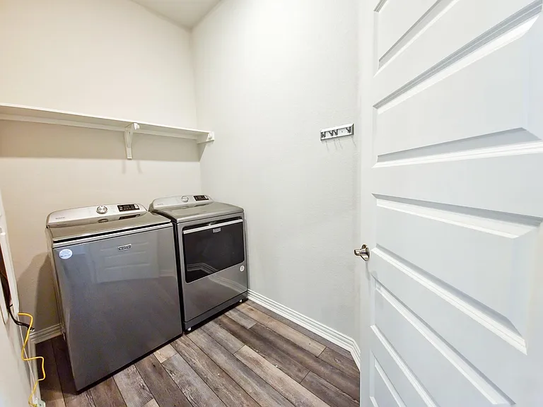 12716 Bloomington Dr — Photo 11