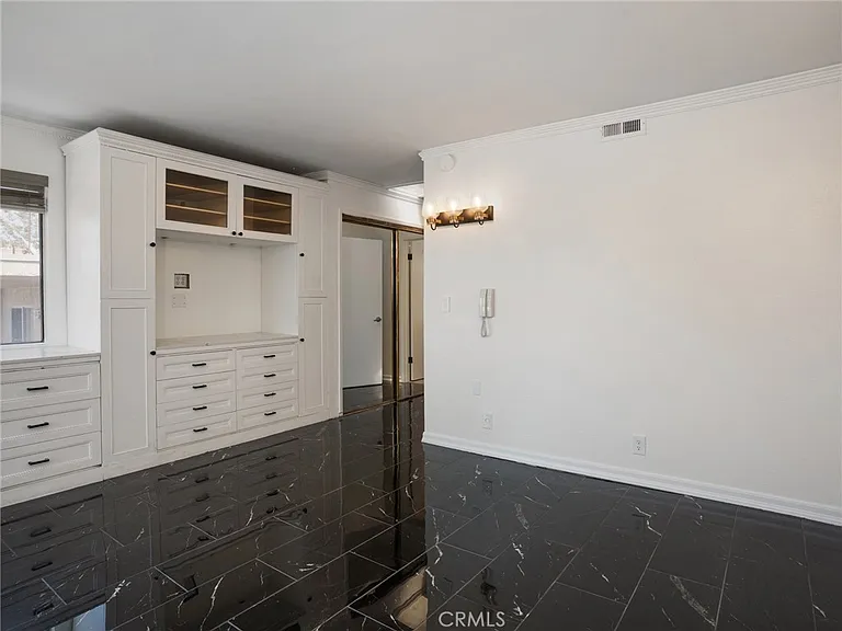 355 Pershing Dr #B — Photo 30
