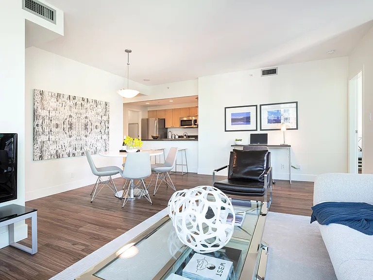 699 Cardero St — Photo 17