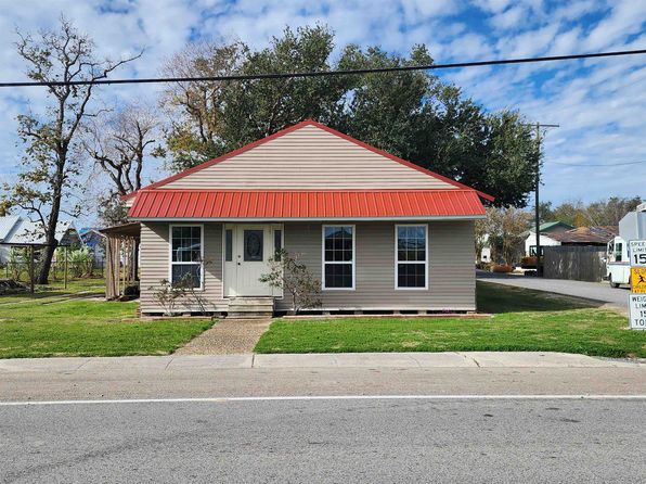 2002 S Bayou Dr, Golden Meadow, LA 70357