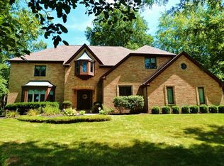 5270 Hampton Ln, Columbus, OH 43220