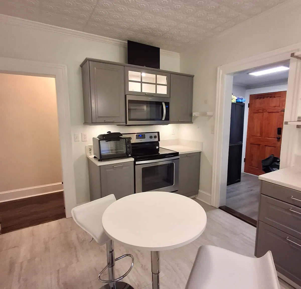 3 bed, 1670 sqft, $1,700 — Photo 3