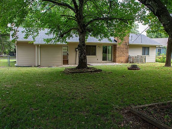 2nd image of 3046 W Countryside Dr