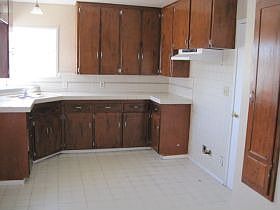 3rd image of 1547 W 218th St