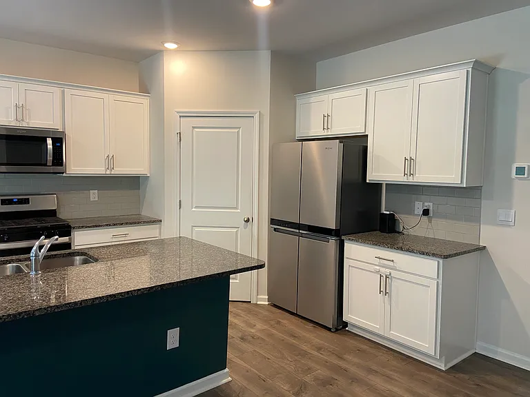 111 David Hill Dr — Photo 8