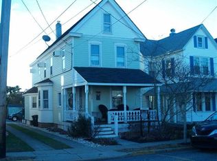 438 W Perry St, Cape May, NJ 08204