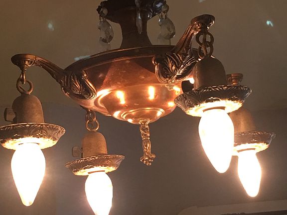 Original light fixtures 