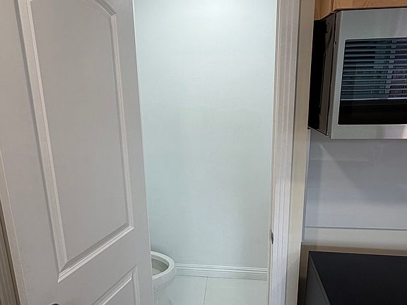 3rd image of 6161 Orange Ave #C