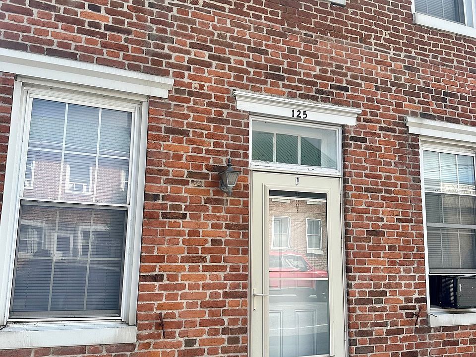 1st image of 125 W Main St #1