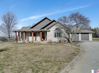2048 E Hickory Rd, Beatrice, NE 68310