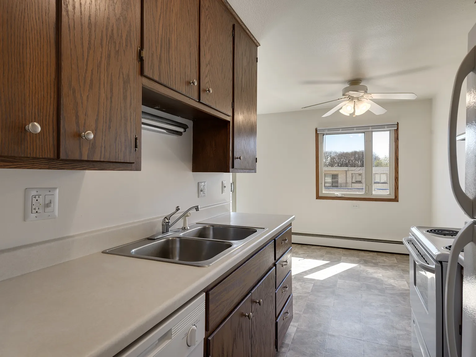 Hamline Terrace — Photo 3