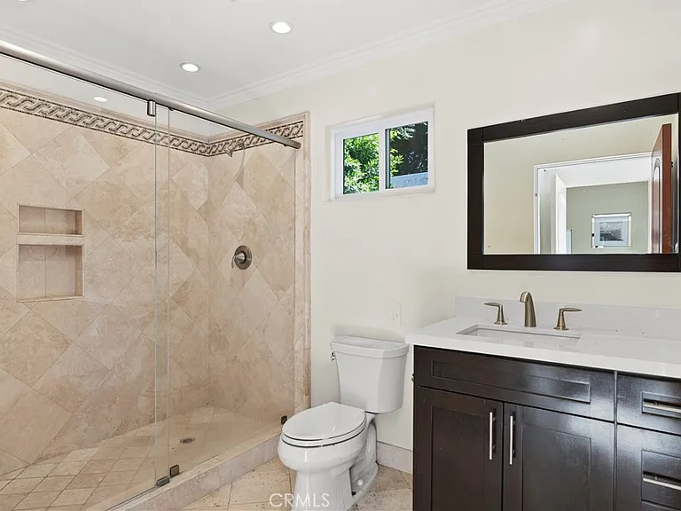 15014 Valleyheart Dr — Photo 39