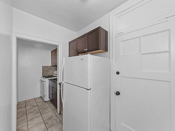 3rd image of 1364 W Estes Ave #64